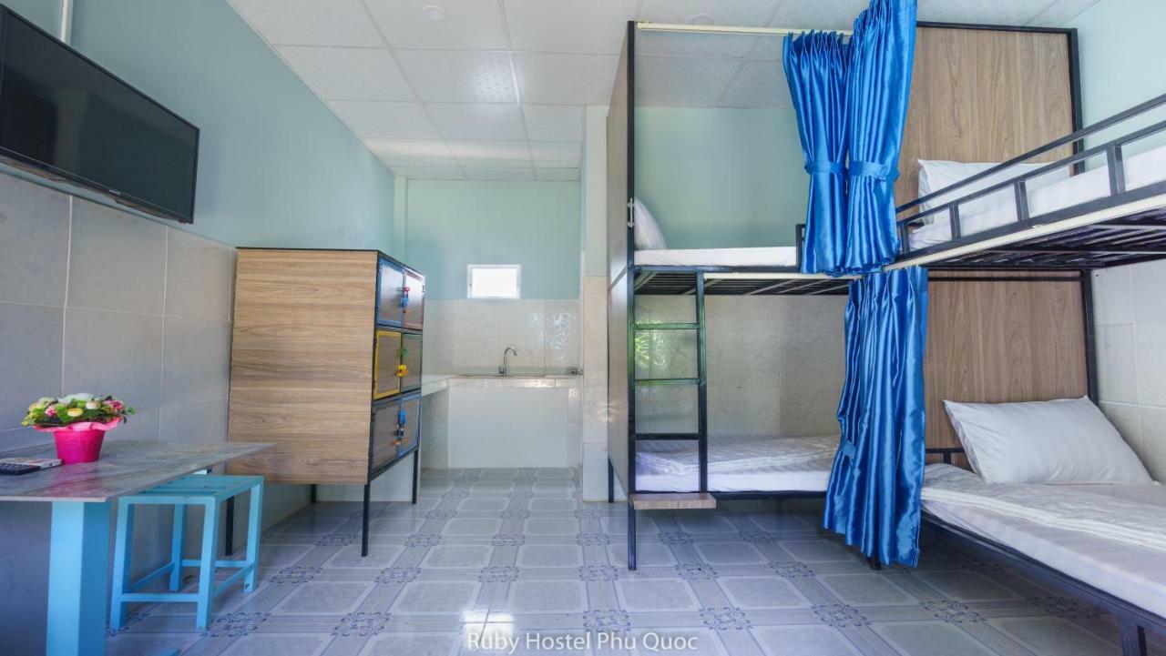 Ruby Phu Quoc Hostel Exteriör bild