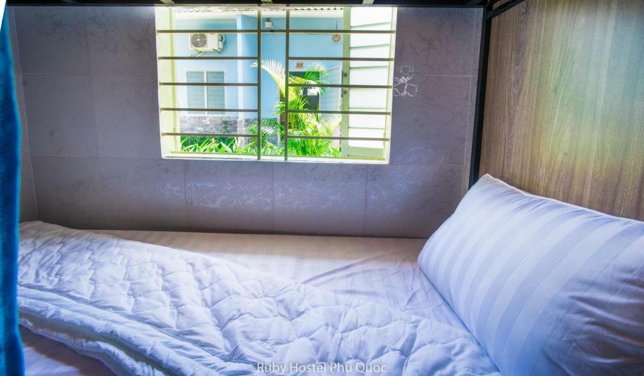Ruby Phu Quoc Hostel Exteriör bild