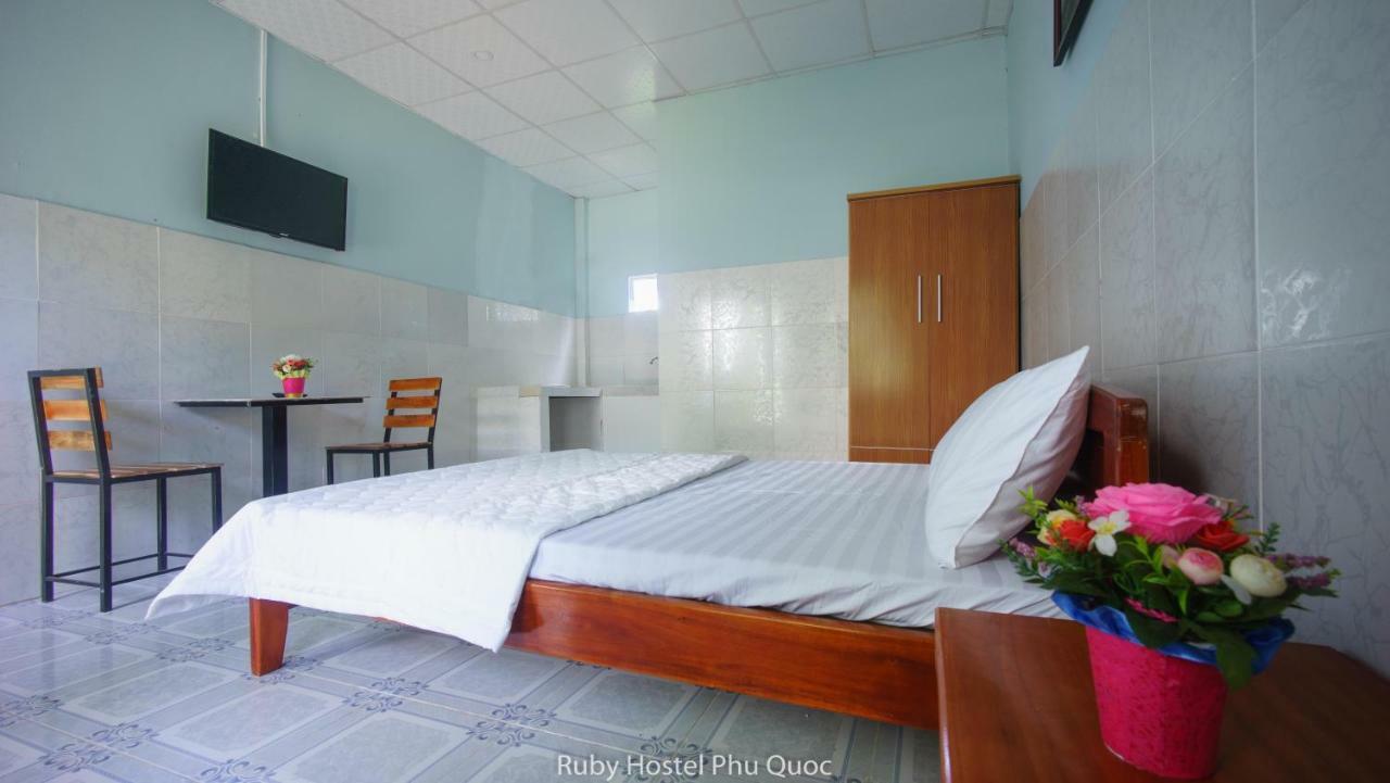 Ruby Phu Quoc Hostel Exteriör bild
