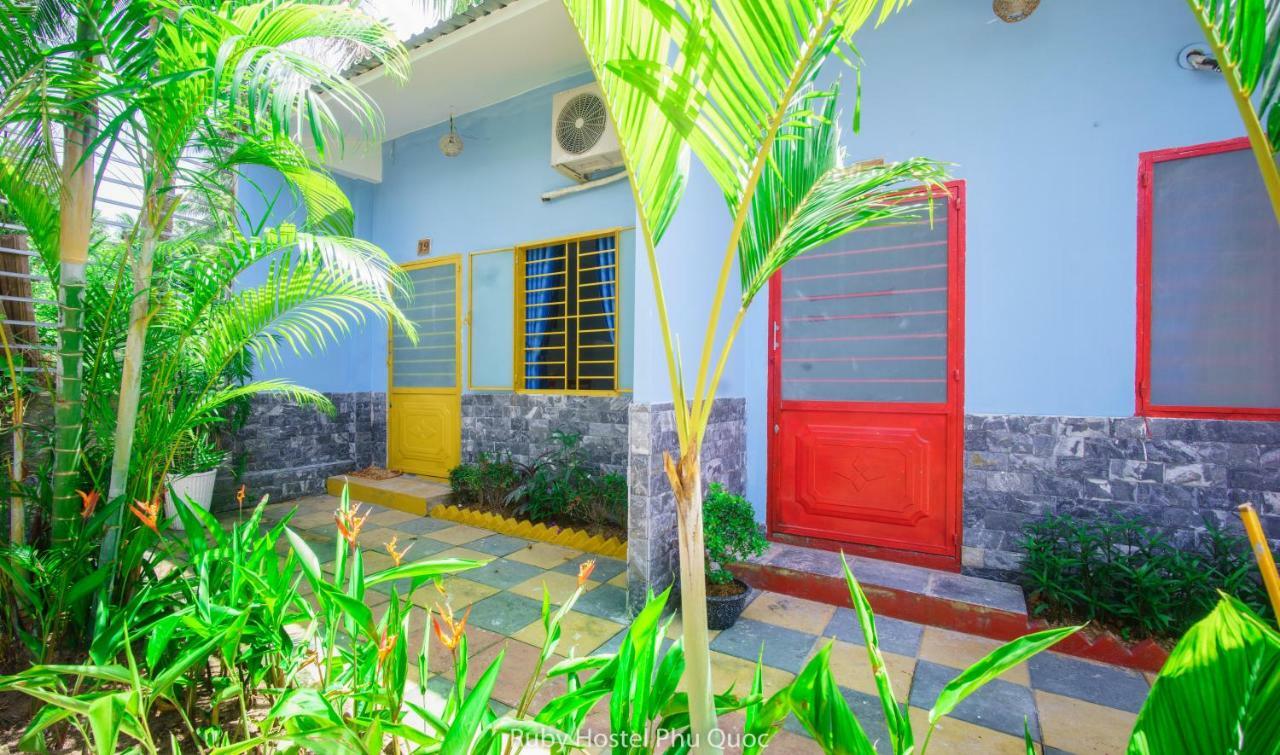 Ruby Phu Quoc Hostel Exteriör bild
