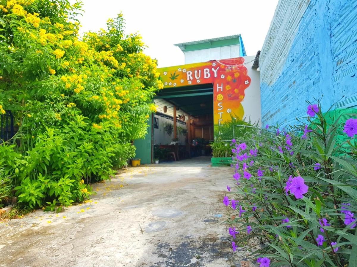 Ruby Phu Quoc Hostel Exteriör bild