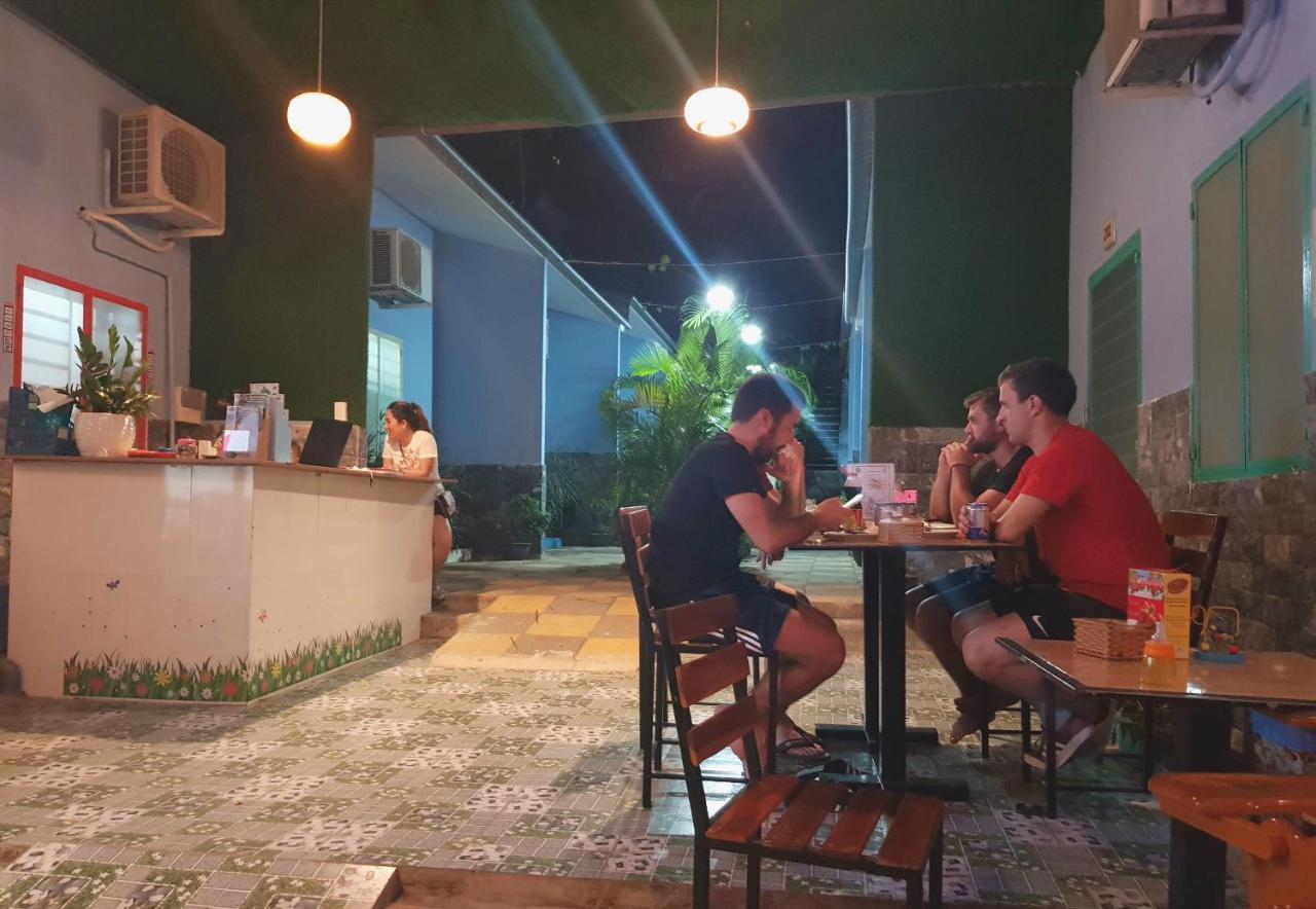 Ruby Phu Quoc Hostel Exteriör bild