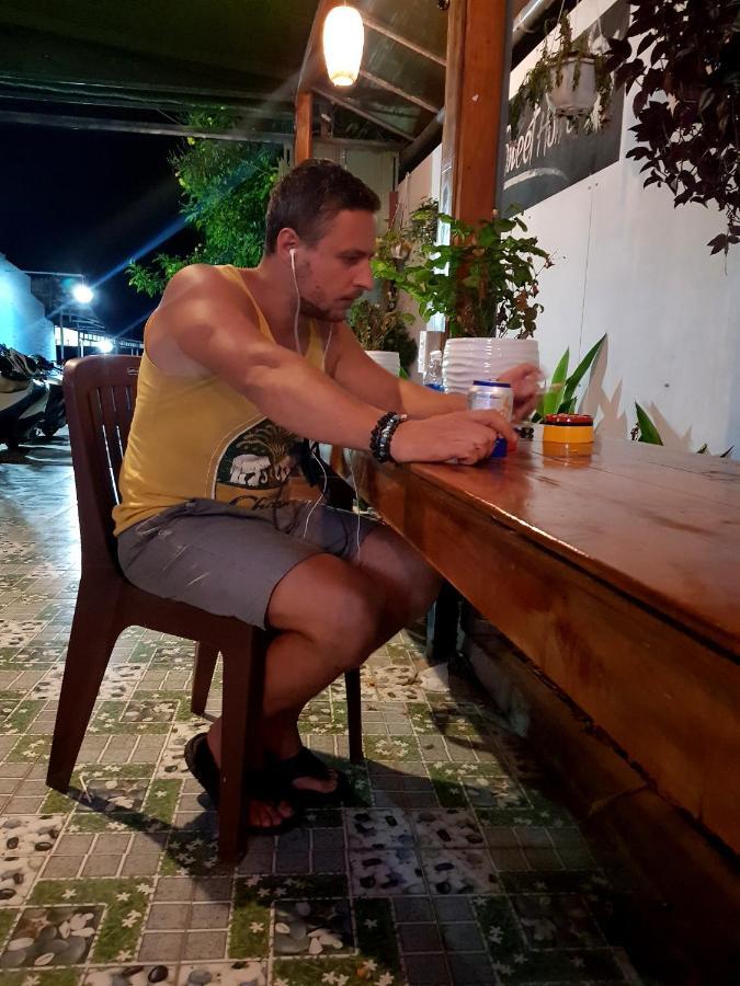 Ruby Phu Quoc Hostel Exteriör bild